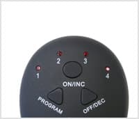 Télécommande noire du stimulateur abs 8 Pad avec lequel vous pouvez allumer et éteindre l'appareil et changer la position Télécommande noire du stimulateur abs 8 Pad avec lequel vous pouvez allumer et éteindre l'appareil et changer la position