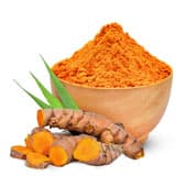 pot de poudre de curcuma orange avec des feuilles vertes sur un fond blanc pot de poudre de curcuma orange avec des feuilles vertes sur un fond blanc