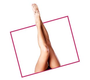 deux jambes de femme épilées sortant d'un cadre rectangulaire rose sur un fond blanc