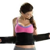 femme en tenue de sport utilisant une ceinture minceur femme en tenue de sport utilisant une ceinture minceur
