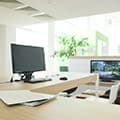 bureau et ordinateur pour montrer ce qu'il faut faire au travail pour prévenir les maladies bureau et ordinateur pour montrer ce qu'il faut faire au travail pour prévenir les maladies