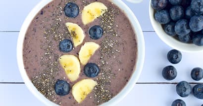 Bol d’açaï avec eau de noix de coco