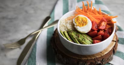 Bols d'avocat aux oeufs